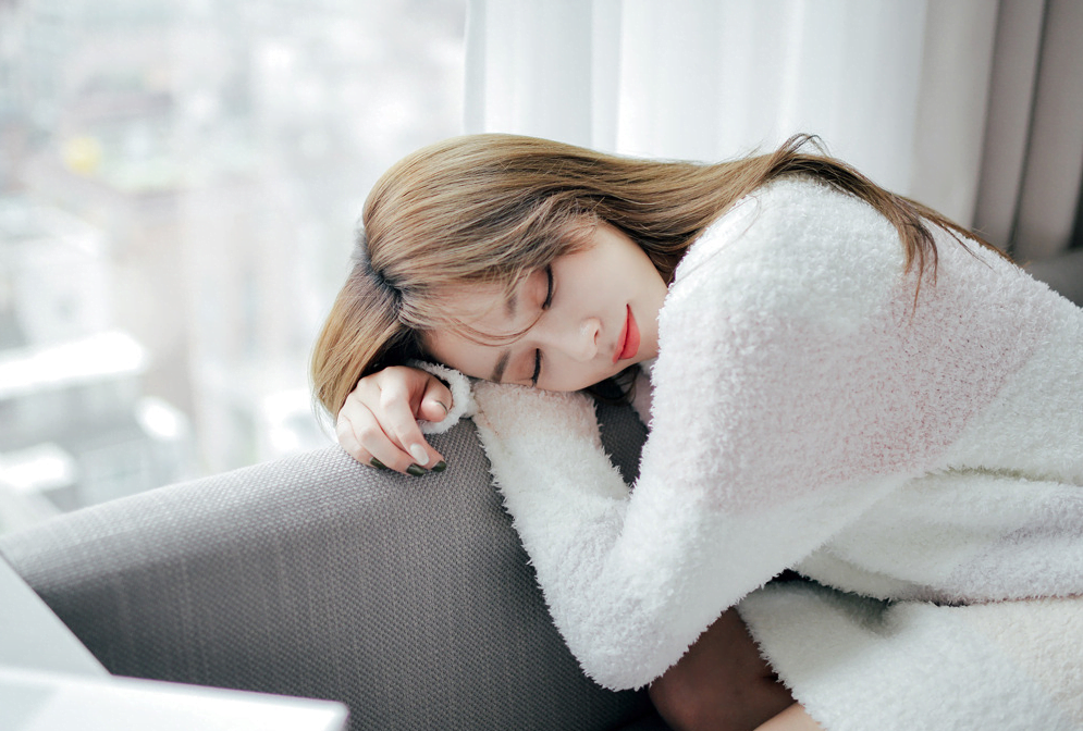 Giấc ngủ trưa ngắn ngủi nhưng mang lại nhiều lợi ích sức khỏe không thể ngờ