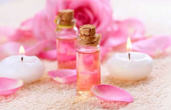 Cách làm nước hoa hồng tại nhà đơn giản làm đẹp da tự nhiên.