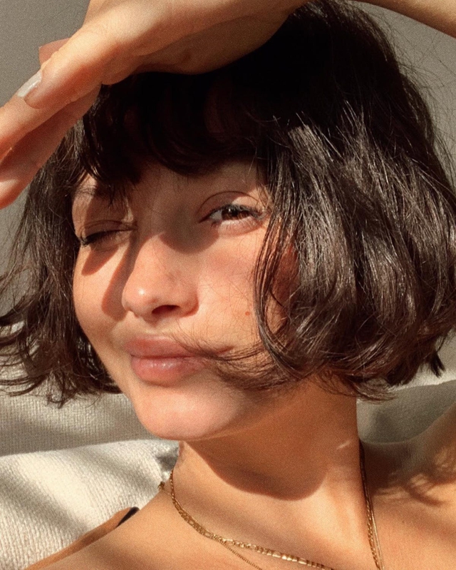 6 kiểu tóc giúp tóc trông dày và phồng hơn- Ảnh 1.