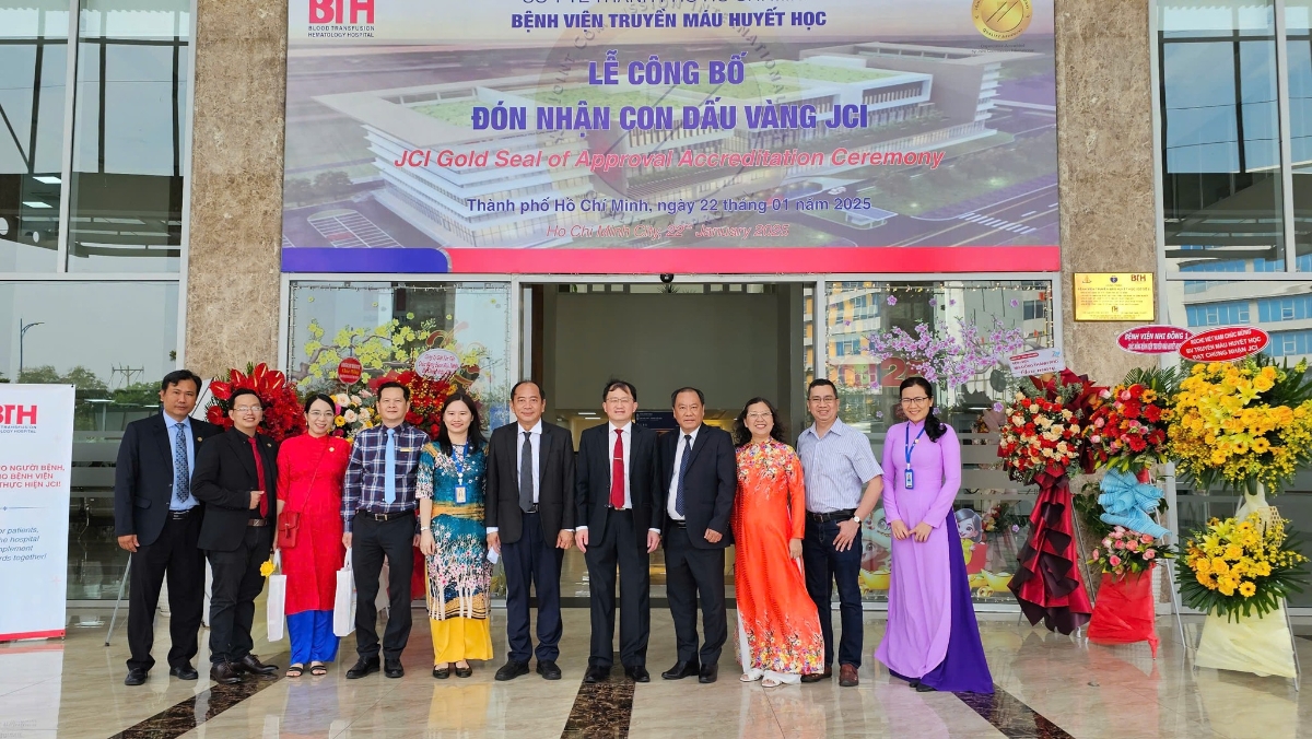 Bệnh viện Truyền máu - Huyết học TP.HCM tổ chức lễ đón nhận con dấu vàng JCI (Joint Commission International), trở thành bệnh viện công lập đầu tiên tại Việt Nam đạt chứng nhận tiêu chuẩn quốc tế hàng đầu trong lĩnh vực y tế.
