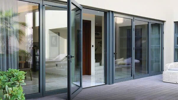 Cửa nhôm có cầu cách nhiệt Eurowindow giúp kiểm soát bức xạ nhiệt hiệu quả.